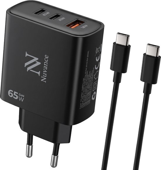 Chargeur rapide Nuvance GaN noir 65W à 3 ports avec deux câbles USB-C.