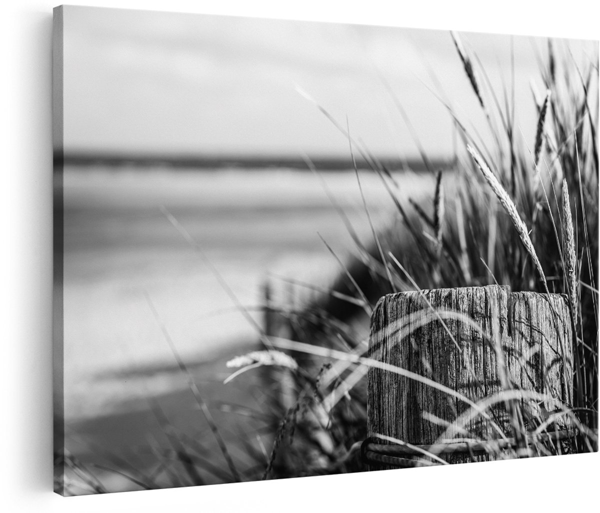 Artaza Canvas Schilderij Strand en Zee op Achtergrond - Zwart Wit - 150x100 cm - Groot - Foto Op Canvas - Wanddecoratie Woonkamer