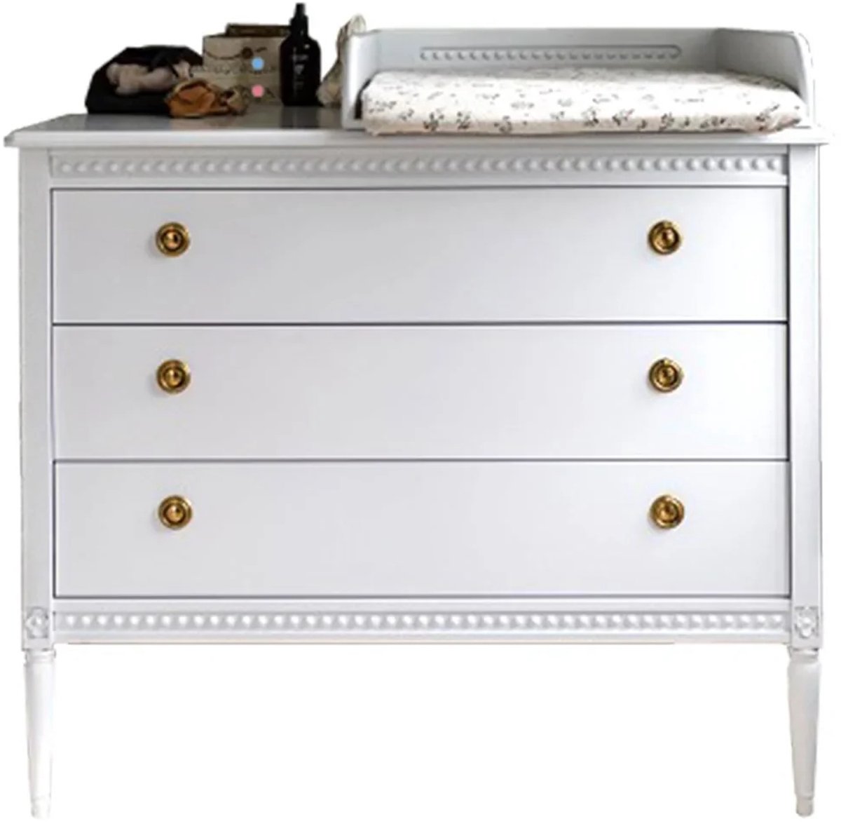 Gustavienne aankleedkussen voor commode wit