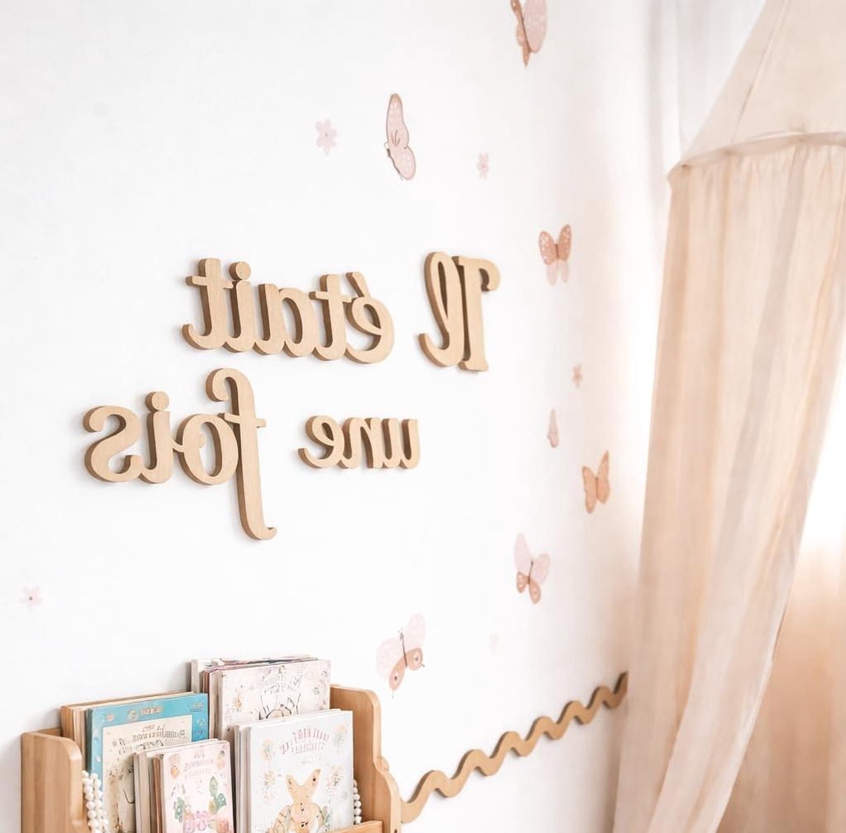 Houten Wanddecoratie - Decoratieve Letters - Babykamer Aankleden - Handgemaakt Natuurlijk Hout - Tot 21x16.5 cm per woord - Houtkleur