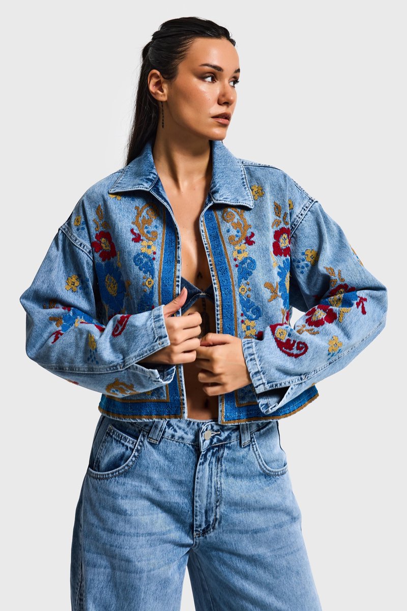 It's Basic - EMBROIDERY CROPPED DENIM JACKET