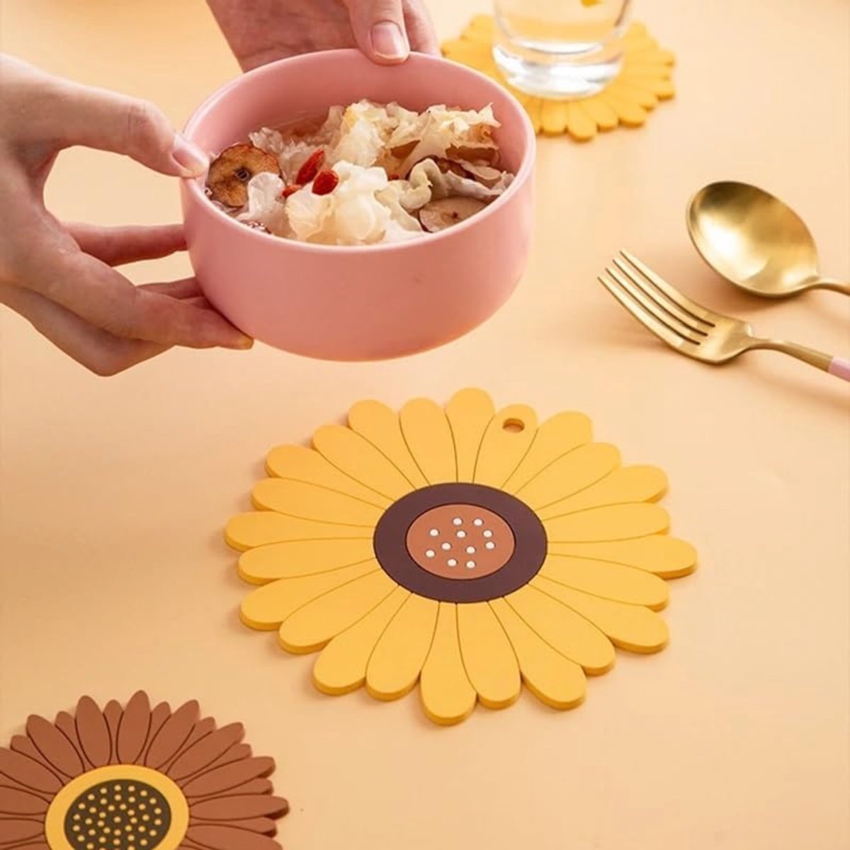 Onderzetters Set - Tafelbeschermers - Tafel Decoratie - Natuurlijke Materialen - 20 CM - Geel