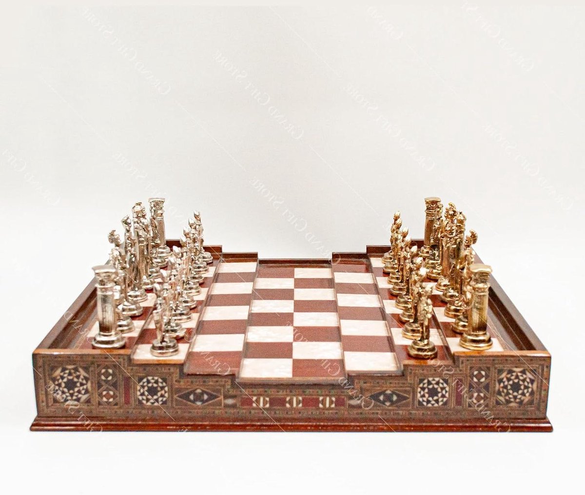 Houten Schaakset - Metalen Stukken - Strategisch Spel - Handgesneden Design - 35 cm Bord - Bruin