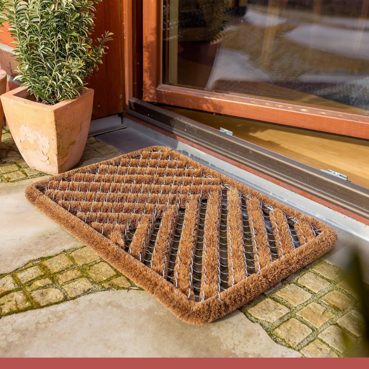 QIN® Borstelmat voor Buiten - Voetenveger met Borstels - Deurmat - Weerbestendig - Slijtvast - Natuurlijk - 60cm x 40cm x 2cm