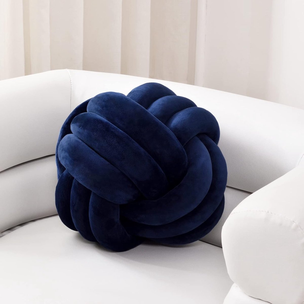 Zacht Rond Sierkussen met Knopen - Pluche Decoratief Kussen - Handgemaakt Woonaccessoire (34,7 cm, Marineblauw)