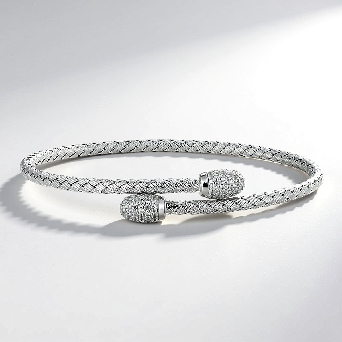 Cavill - Zilveren Armband 925 Sterling Zilver - 64 Ronde Zirkonia's (0,624 ct) uit Nigeria - Elegante Pavé Zirkonen Armband voor Dames - 65x55 mm