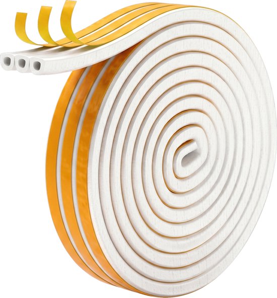 Wit D-profiel tochtstrip met gele dubbele tape, opgerold. Close-up van de textuur.