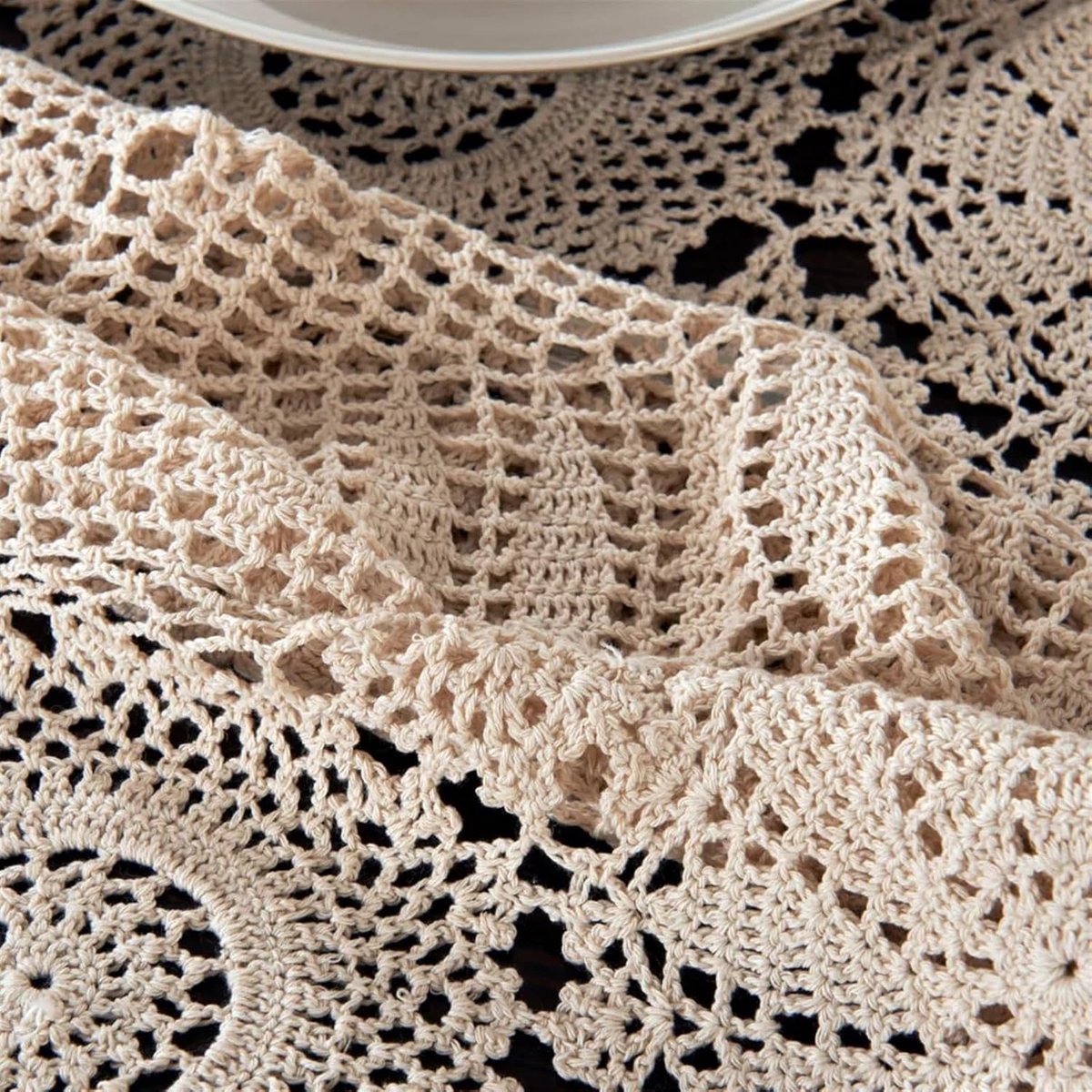 Tafelkleed Handgemaakt - Gehaakt Kleed - Eettafel Decoratie - Elegant Ontwerp - 130 cm - Beige