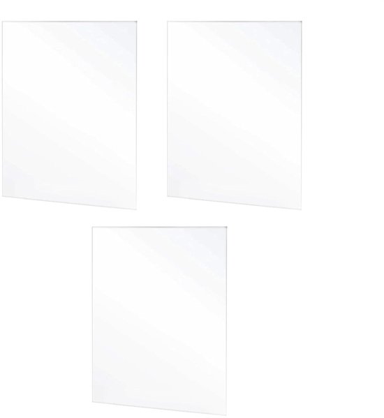 Trois plaques carrées en acrylique transparent sur fond blanc.