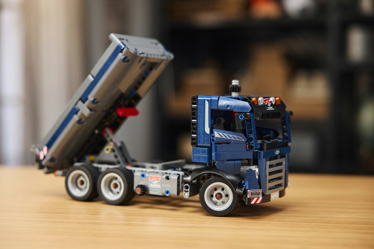 LEGO® Technic Vrachtwagen met kiepfunctie speelgoed - 42203 — afbeelding 4