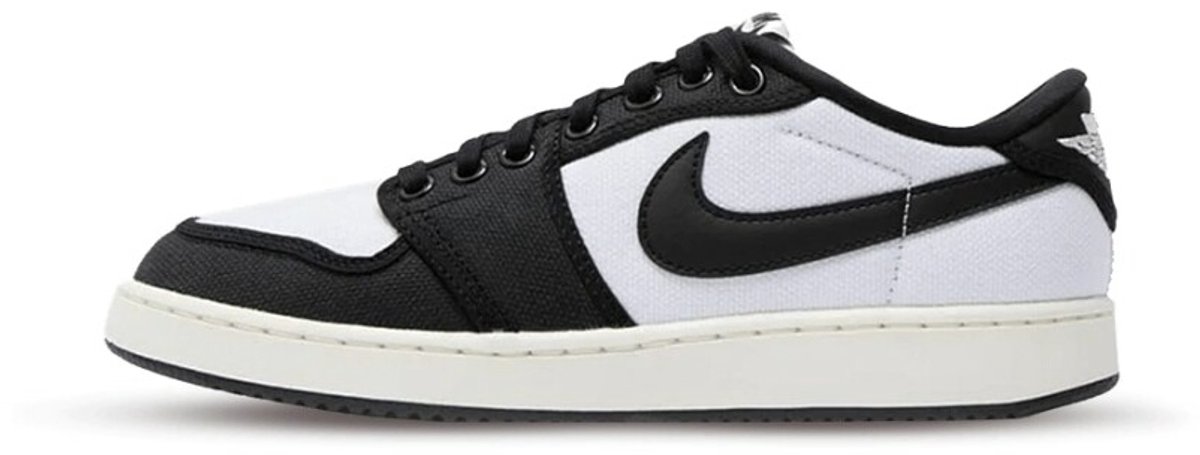Air Jordan 1 KO Low 'Panda' - Maat 42.5