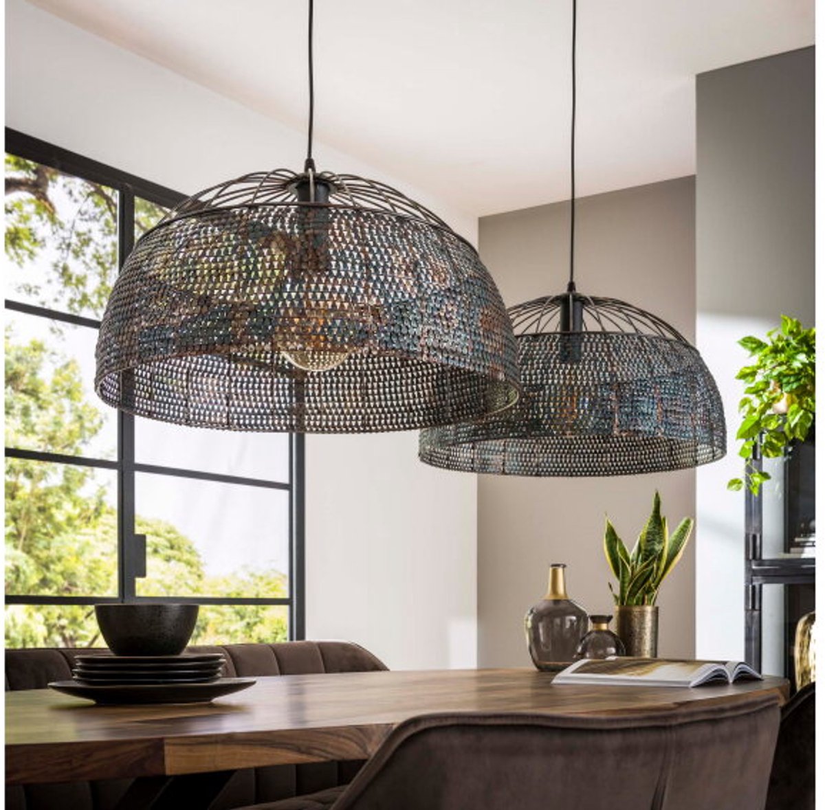 Hanglamp 2 Lampen - Armor - Ø60 cm - Zwart/Bruin - Handgemaakt - Burned Finish - Woonkamer - Keuken - Half rond - Metaal - In Hoogte Verstelbaar tot 150 cm - Exclusief Lichtbron