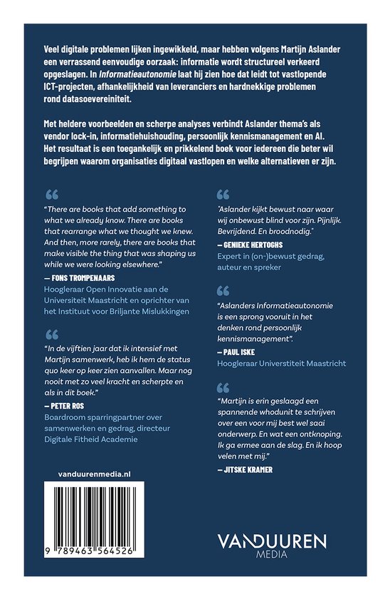 Achterkant boek met tekst over "Informatieautonomie" door Martijn Aslander, citaten en streepjescode.
