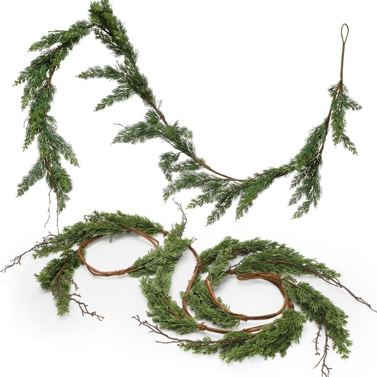 Dailygoods- Kerstslinger 3 meter - Kunststof Dennenslinger - Kerstdecoratie Binnen/Buiten - Groene Cederslinger - 1 stuk - Natuurgetrouwe uitstraling