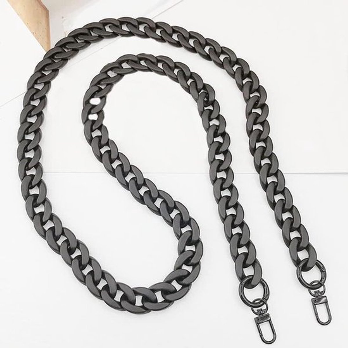 Universele telefoonketting om te hangen - acryl - smartphone decoratie - zwart
