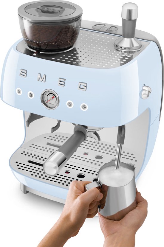 Bediening - Smeg 8017709329815 - SMEG EGF03PBEU - Espressomachine met geïntegreerde bonenmaler - Pastelblauw