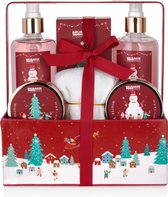 Brubaker Cosmetics Bad- en Doucheset Winterbessen Geur - Cadeautip - Cadeau Idee - Kerstcadeau - 7-Delige Geschenkset in een Kerstplantenbak met Handdoek Kerstmis - Kerstmis Set voor Vrouwen en Mannen