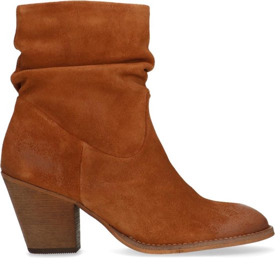 Cognac enkellaarsjes met hak | Schoenen dames, Enkellaarzen Cognac enkellaarsjes met hak | Schoenen dames, Enkellaarzen