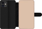 Bookcase Geschikt voor iPhone 12 Pro Max telefoonhoesje - Beige - Kleuren - Effen - Met vakjes - Wallet case met magneetsluiting