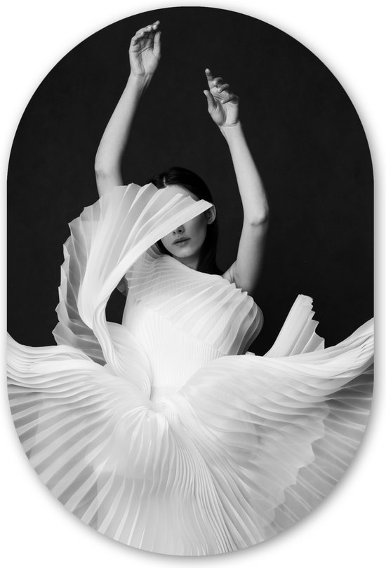 Femme - Portrait - Danse - Robe - Plaque en plastique Zwart et blanc (épaisseur 3 mm) - Forme miroir ovale sur plastique