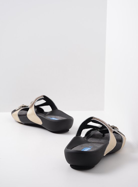 Wolky Slippers O'Connor goud leer | bol.com