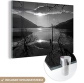 MuchoWow® Glasschilderij 60x40 cm - Schilderij acrylglas - Zonsopgang over het Loch Lomond meer in Schotland - zwart wit - Foto op glas - Schilderijen