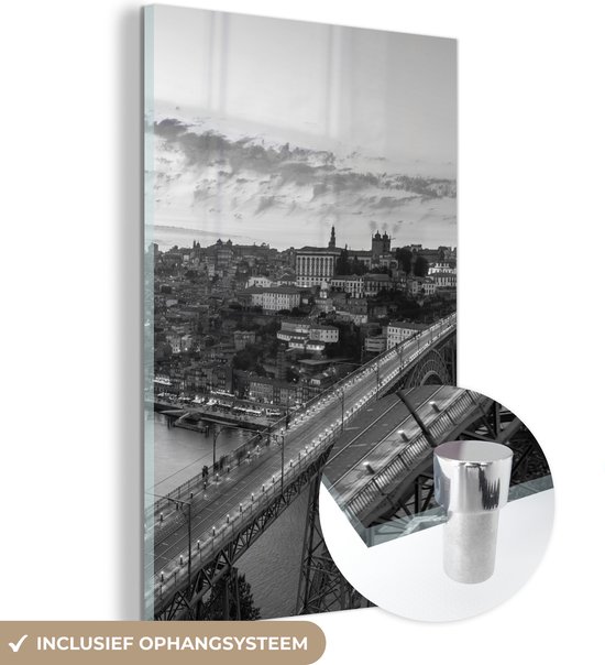 MuchoWow® Glasschilderij 20x30 cm - Schilderij acrylglas - Porto in de avond - zwart wit - Foto op glas - Schilderijen
