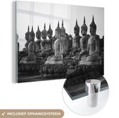 MuchoWow® Glasschilderij 150x100 cm - Schilderij acrylglas - Zwart-wit foto van Boeddhas - Foto op glas - Schilderijen