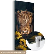 MuchoWow® Glasschilderij 60x120 cm - Schilderij acrylglas - Schotse hooglander - Bloemen - Koe - Botanisch - Dieren - Foto op glas - Schilderijen