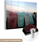 MuchoWow® Glasschilderij 90x60 cm - Schilderij acrylglas - Boeddhistische gebedsvlaggen - Foto op glas - Schilderijen