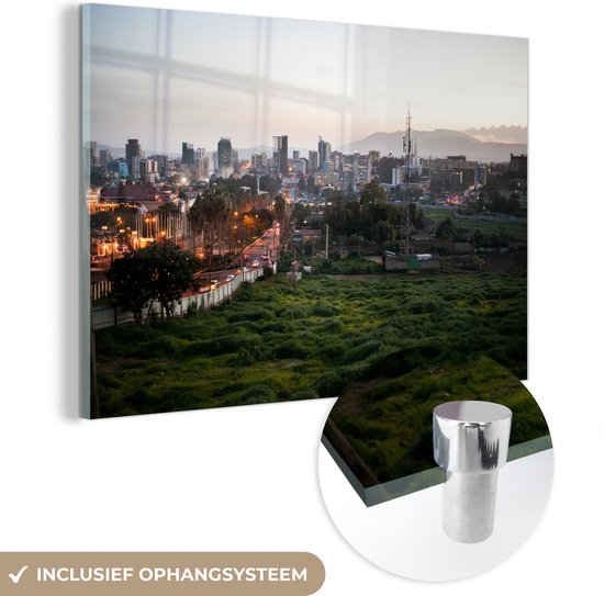 ® Glasschilderij 30x20 cm - Schilderij acrylglas - Addis Abeba in Afrika gezien vanaf een heuvel net na een zonsondergang - Foto op glas - Muurdecoratie woonkamer - Wanddecoratie slaapkamer - Schilderijen