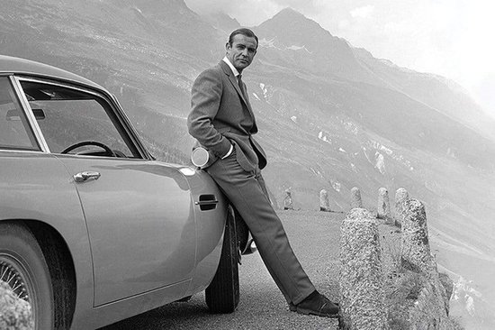 Pyramid James Bond Connery And Aston Martin  Poster - 91,5x61cm