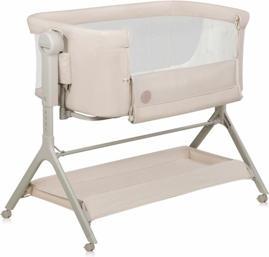 Berceau cododo beige avec 6 niveaux de réglage en hauteur et panier de rangement.