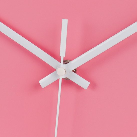 IvoQ Elegante Wandklok Roze 30 cm - Strak Design - Modern & Stil - Ideaal voor Thuisdecoratie