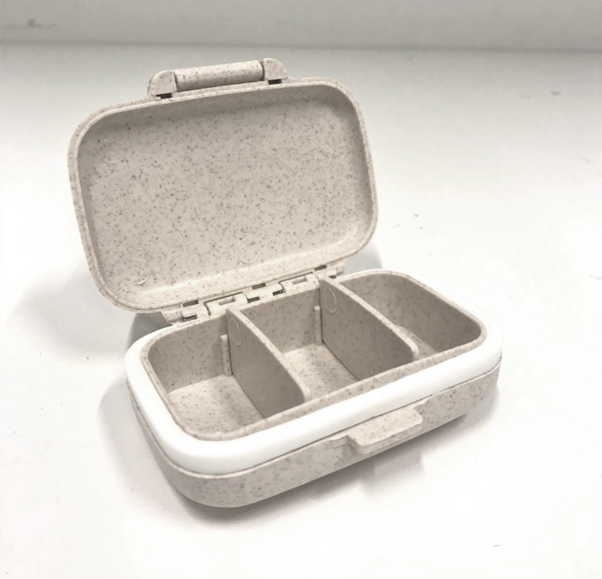 Goedkoopste DW4Trading Medicijndoosje Crème met 1-3 Vakken - Pillendoosje - 8x6,5x2,5 cm