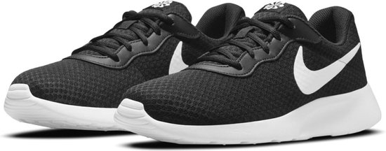 Nike Tanjun Heren Sneakers - Black/White