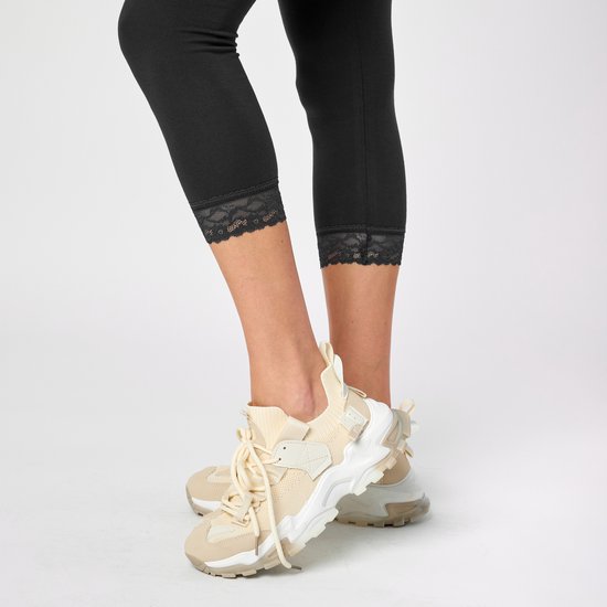 Merry Style MS-MS10-224-LE Dames Capri Leggings met Kant - Sport - Vrijetijdsbroek - 3/4 Lengte - Katoen - Zwart - XS