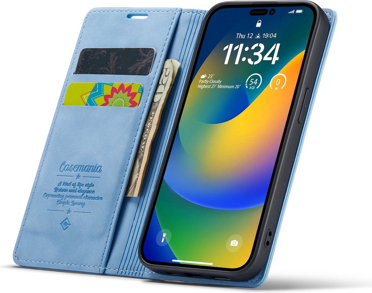 CaseMania Bookcase hoesje geschikt voor iPhone 15 - Effen Lichtblauw - Kunstleer