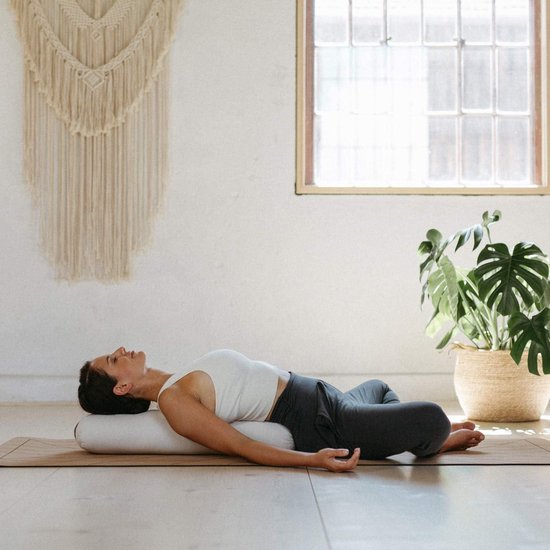 Yoga kussen rol - Meditatie kussen - Yin Yoga oefenen - Wasbare hoes - 72 x 20 x 15 cm — afbeelding 2