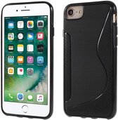 Apple iPhone SE (2022) Hoesje - Mobigear - S-Line Serie - TPU Backcover - Zwart - Hoesje Geschikt Voor Apple iPhone SE (2022)