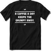A coffe a day | Feest Kado T-Shirt Heren - Dames | Rood - Grijs | Perfect Verjaardag Cadeau Shirt | Grappige Spreuken - Zinnen - Teksten | Maat XL