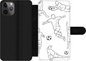 Bookcase Geschikt voor iPhone 11 Pro Max telefoonhoesje - Een illustratie van spelers in verschillende posities - Jongetje - Meisje - Kinderen - Met vakjes - Wallet case met magneetsluiting