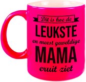 Voici à quoi ressemble la maman la plus mignonne et la plus étonnante Mug / tasse cadeau - rose fluo - 330 ml - anniversaire / fête des mères