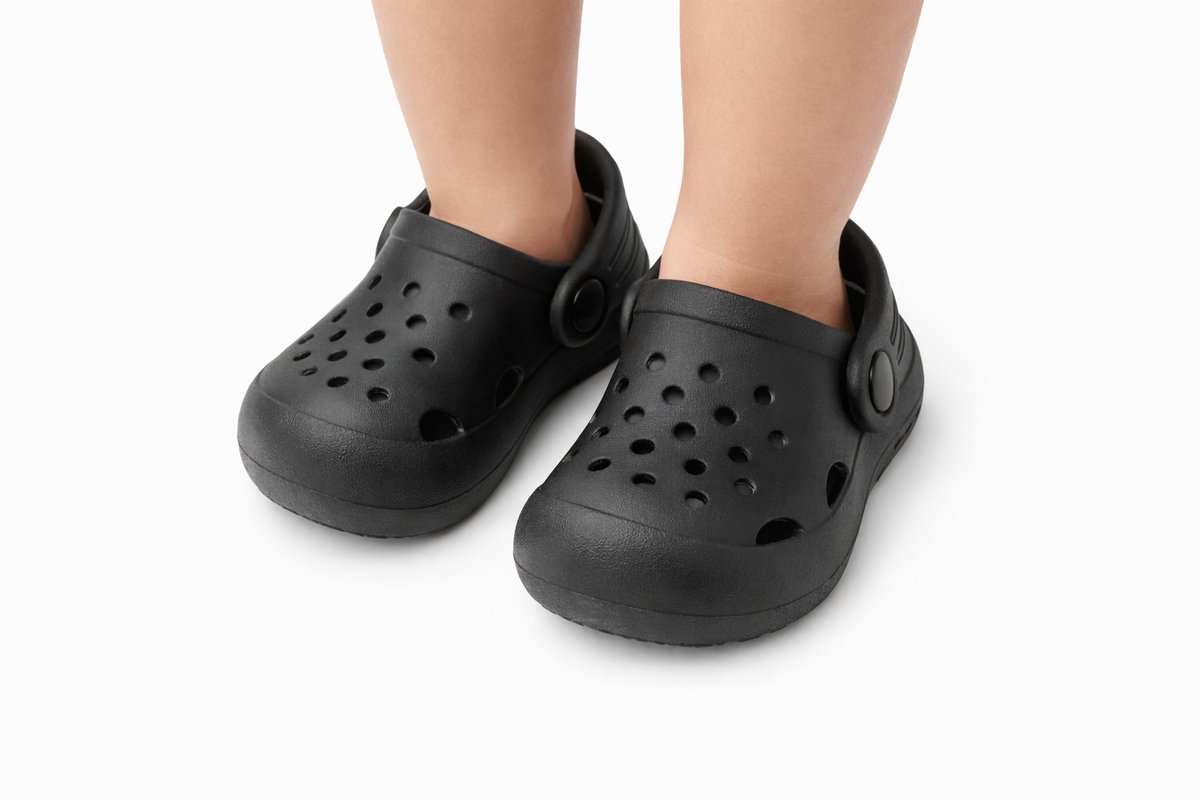 Kinderen klompen | Tuinklompen Baby, Peuter & Kleuters Diversen | Kinder clogs | Kinderslippers | Tuinschoenen kids | Waterschoenen ,Badslippers kinderen | Camping, Strand schoenen kind | EVA lichtgewicht | Meisjes & jongens Clogs | Zwart |Maat 23/24