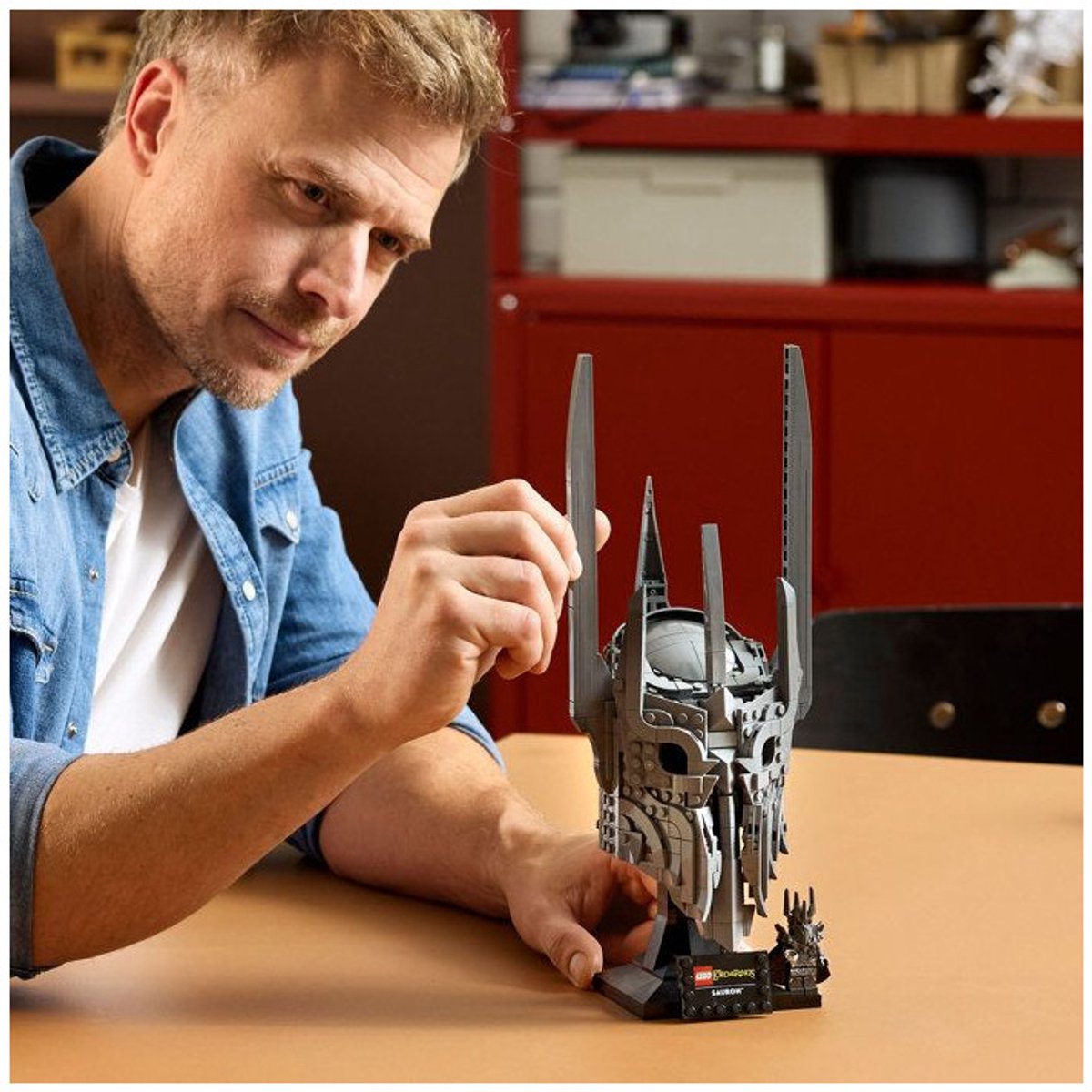 LEGO Icons - The Lord of the Rings: De Helm van Sauron Bouwpakket voor Volwassenen en Woondecoratie - 11373 — afbeelding 18