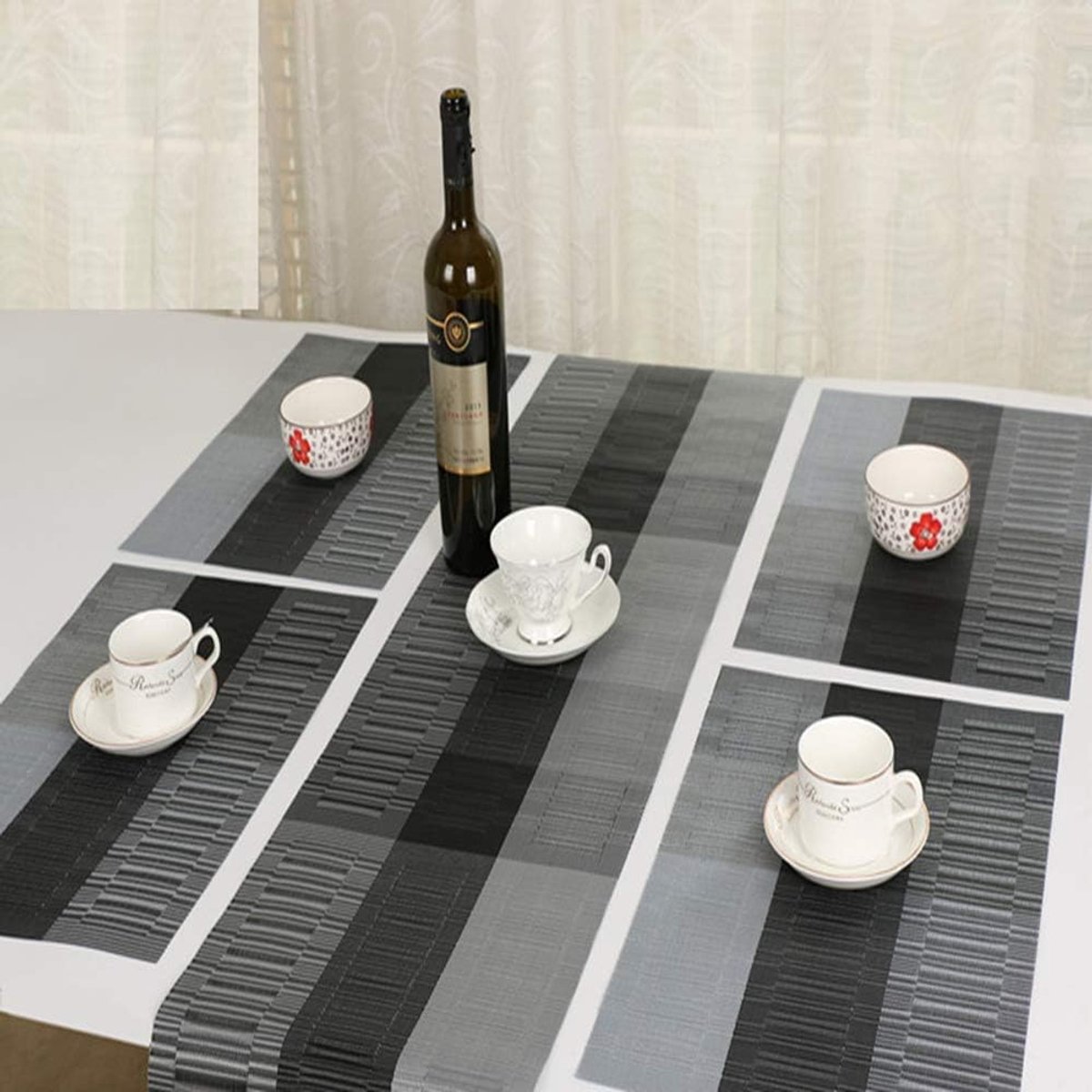 Set van 2 Geweven Placemats en Tafelloper Set - Wasbare PVC Tafelmatten voor Eettafel