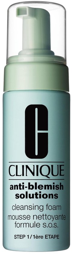 Lichtblauwe fles Clinique Anti-Blemish Solutions Cleansing Foam, met pompdop en witte tekst.