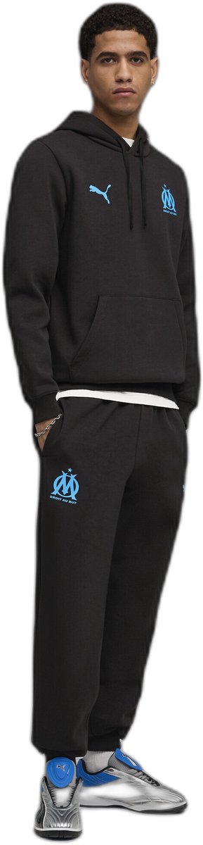 289x1200.jpg OM joggingbroek Essential 2025/26 - Afbeelding 1
