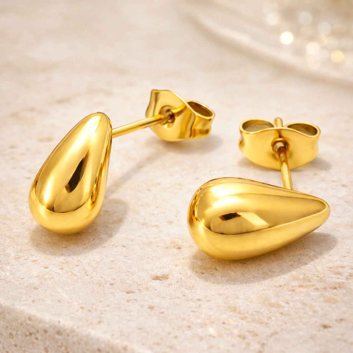 Brendoe Druppel Oorbellen Goudkleurig – Minimalistische Studs – Roestvrij Staal – Dames Oorbellen