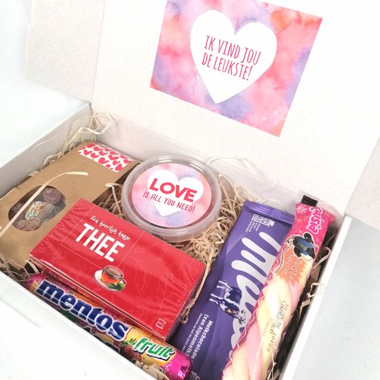 Valentijn Verwenpakket "Happy Valentine" - "Ik vind jou de leukste" – Thee Cadeau met Chocolade en Snoep – Liefdes Cadeaubox – Cadeautip voor Vrouw / Vriendin